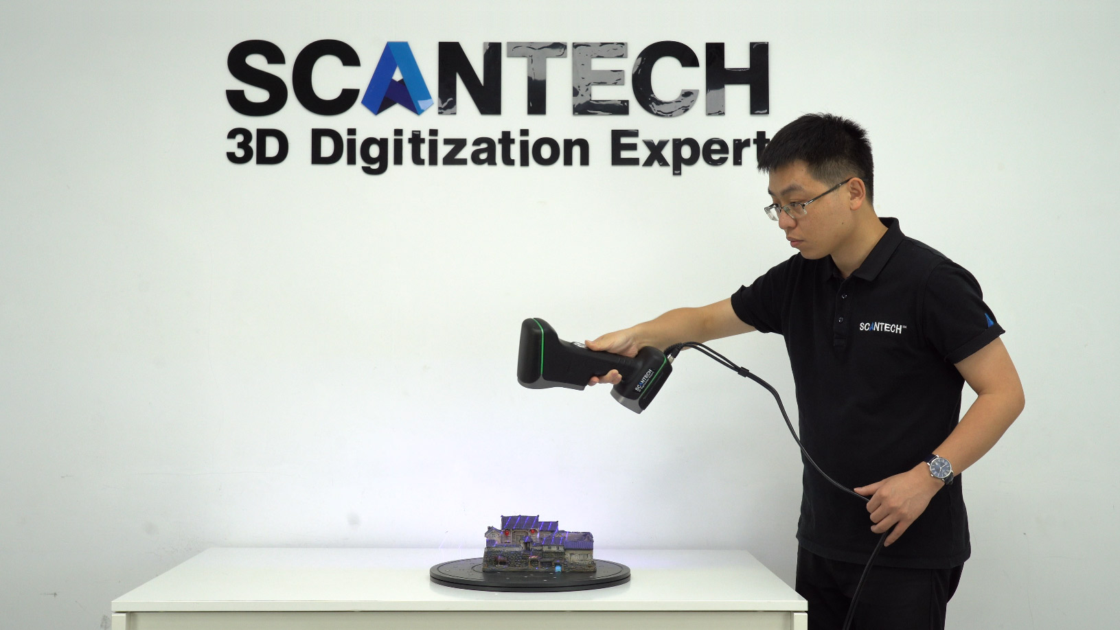   Safety of infrared 3d scanner  