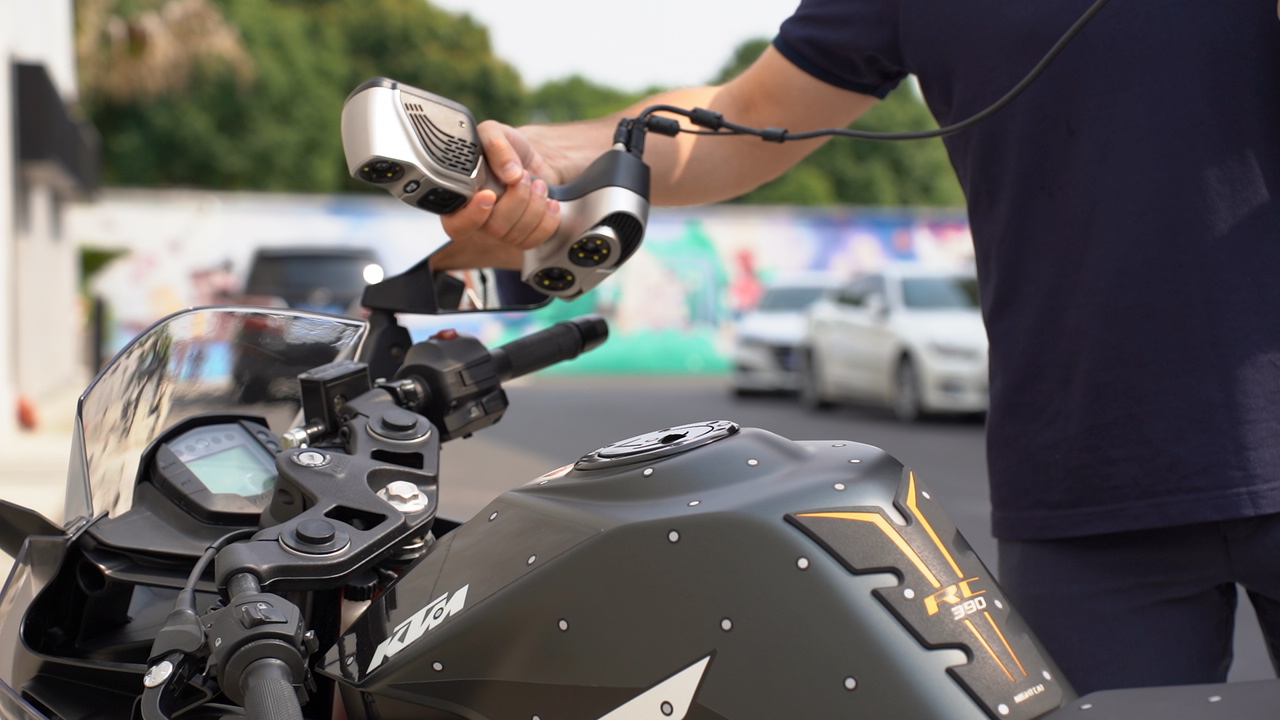 ireal m3 3d scanning the motorbike