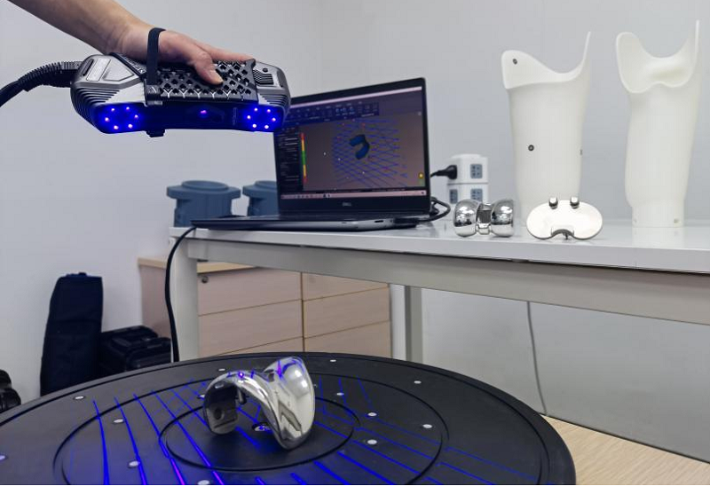 3D Scanning of Artificial Knee Joint Components